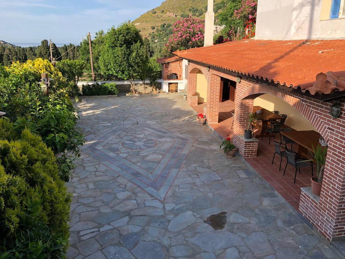 Villa Andros Epoque Livadia  Exterior photo